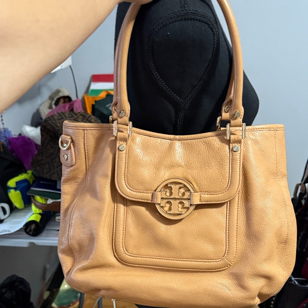 Authentic Tory Burch Tan Leather Shoulder Bag